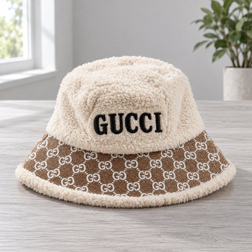 Gucci Ivory Plush GG Bucket Hat